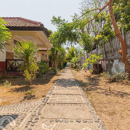 Homestay Lucu 2 Джили Трауанган Екстериор снимка
