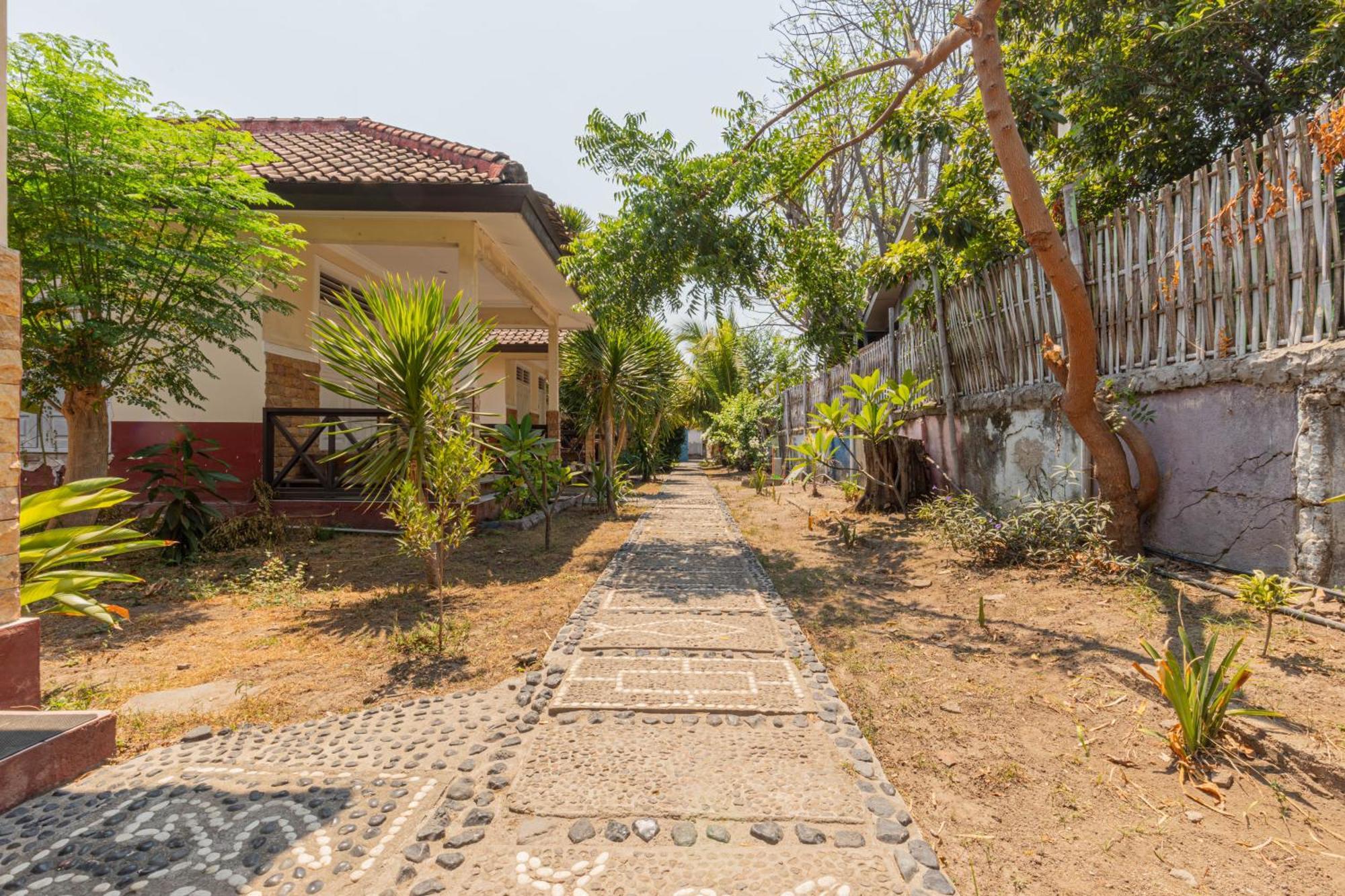 Homestay Lucu 2 Джили Трауанган Екстериор снимка