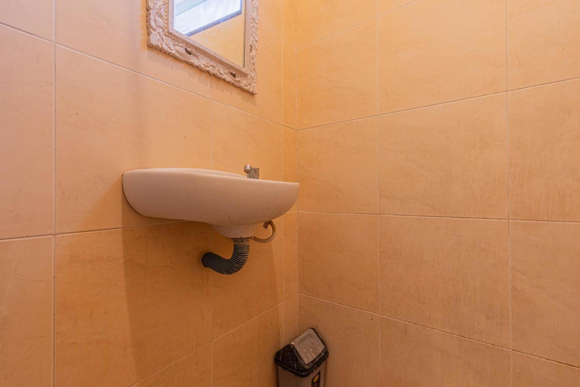 Homestay Lucu 2 Джили Трауанган Екстериор снимка