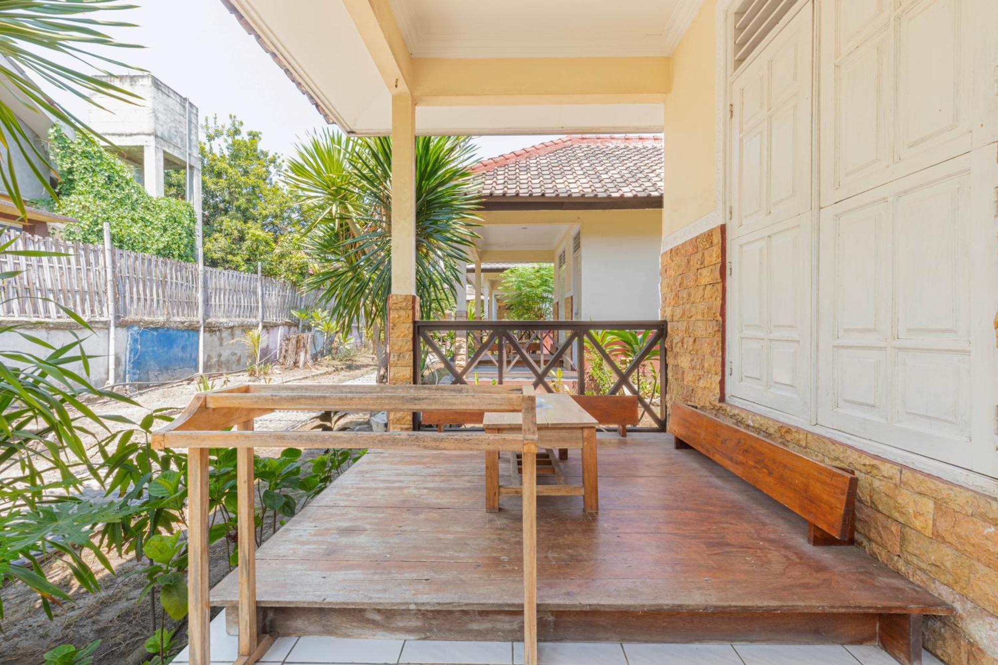 Homestay Lucu 2 Джили Трауанган Екстериор снимка