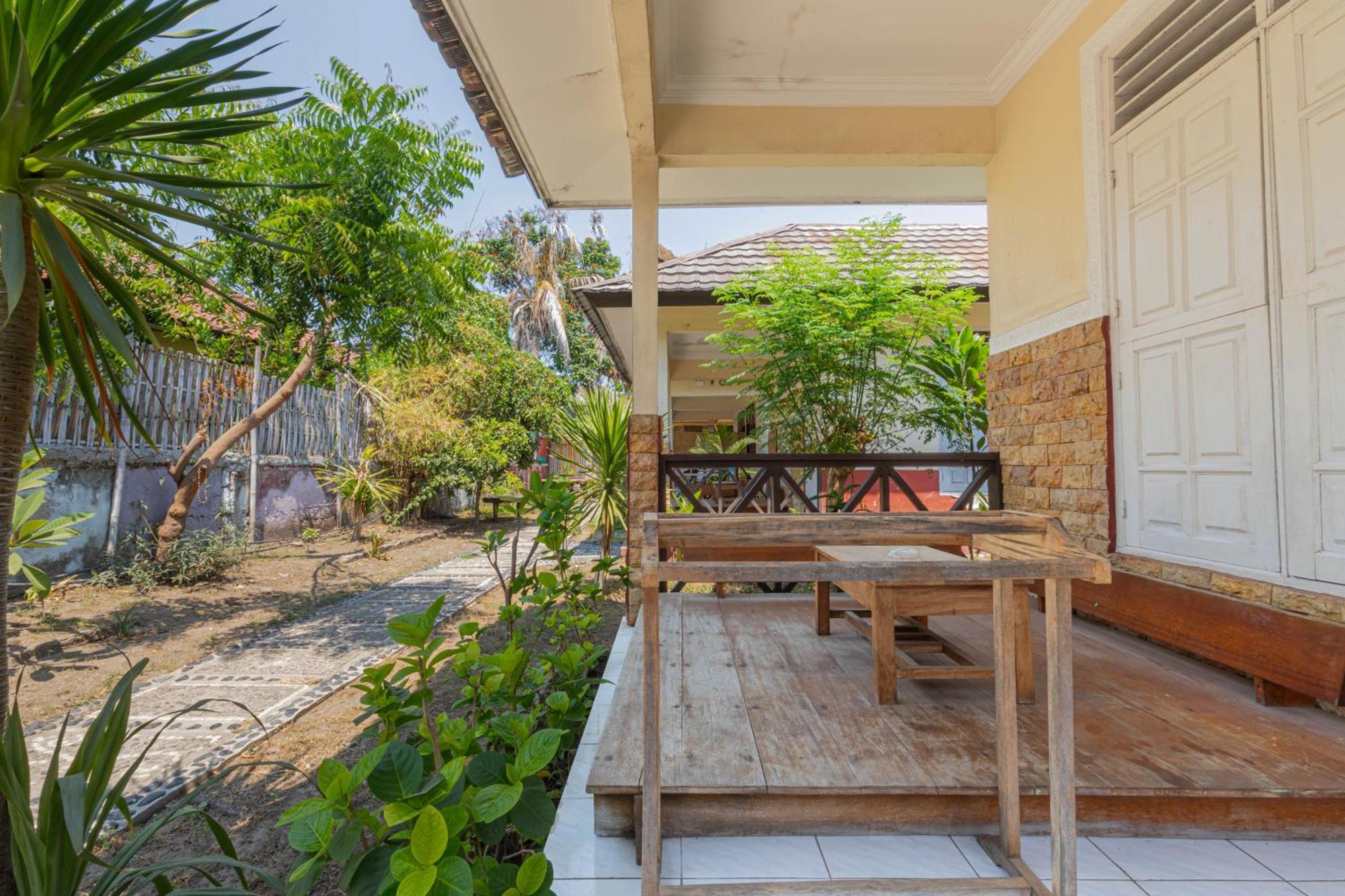 Homestay Lucu 2 Джили Трауанган Екстериор снимка